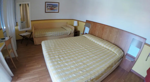 Полулюкс с балконом Hotel Romeo