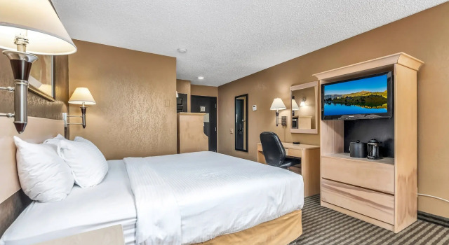 Seven Oaks Hotel Regina, Prenota Hotel Hotel a Saskatchewan con parcheggio, Parcheggio