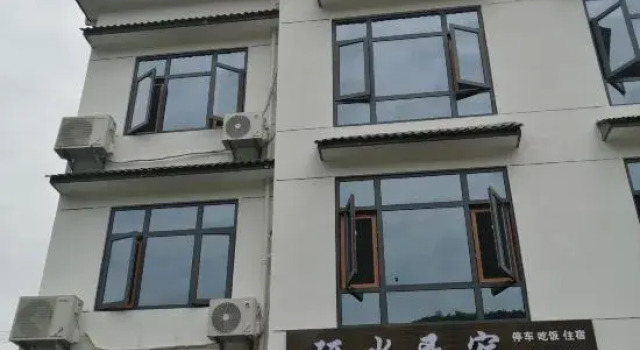 Shitai Water Homestay, Prenota Hotel Hotel a Anhui con parcheggio, Parcheggio
