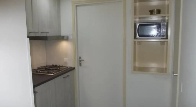 Apartment + Studios Insulinde