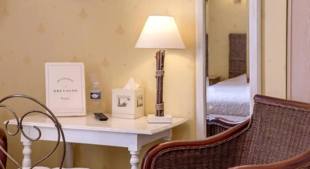 Двухместный номер Standard Logis Hôtel & Restaurant - Le Bretagne