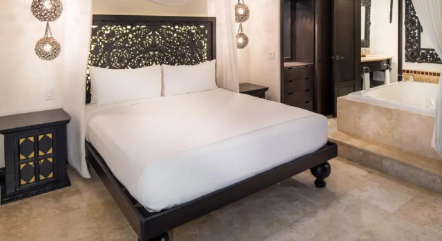 Двухместный люкс c 1 комнатой с балконом Hilton Vacation Club Cabo Azul Los Cabos