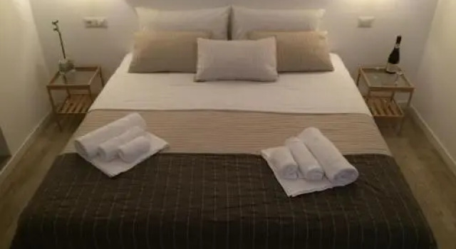 Luce del Colosseo, Prenota Hotel Aurelio Roma