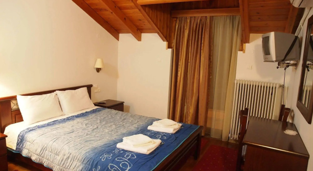 Archontiko Tzoumerkon, Prenota Hotel Ágnanta 