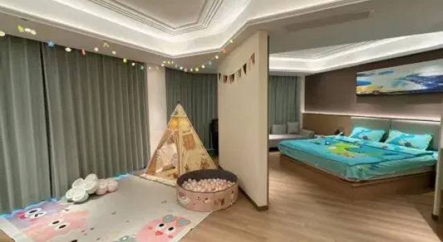 Люкс Deluxe Jinjiang Metropolo Hotel (Huangshi Development Zone Olympic Sports Center Baihuayuan)