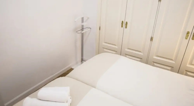 Forever Young Apartments Caballero, Boek Appartement Madrid Community of Madrid, in de buurt van Edificio Grassy