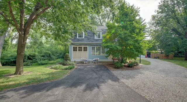 Коттедж Quiet St Charles Cottage w/ Patio & 4 Acres
