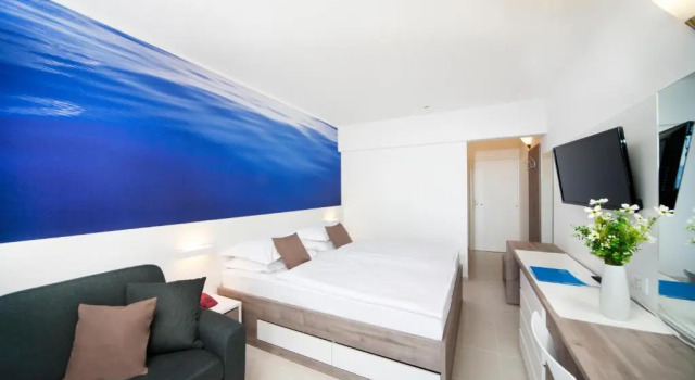 Двухместный номер Superior с балконом и Sea Side Bluesun hotel Neptun - All inclusive