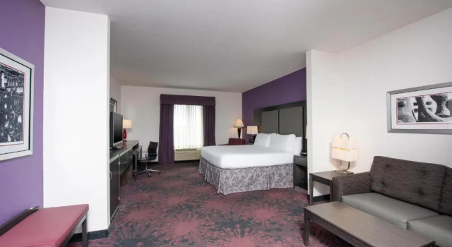 Люкс c 1 комнатой Holiday Inn Express & Suites Columbus - Polaris, an IHG Hotel