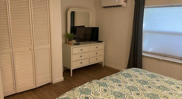 Shanti 2- Cute Cozy Close to Beach