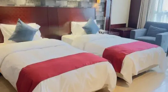 Люкс Executive Hangzhou Peacock Hotel