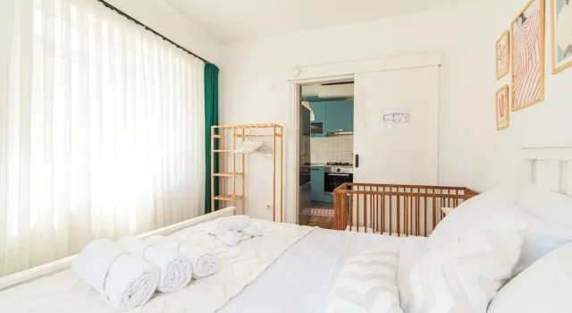 Bostanüstu Dere Sokağı, Varaa Lomakoti Hotellit Marmara-alue pysäköinnillä, Pysäköinti