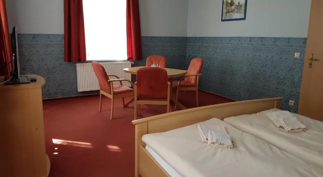Трёхместный номер Standard Hotel Garni Dekorahaus