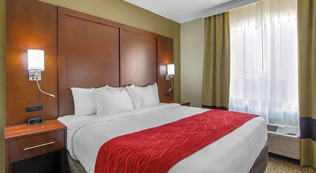 Люкс Comfort Inn & Suites Shawnee - Kansas City