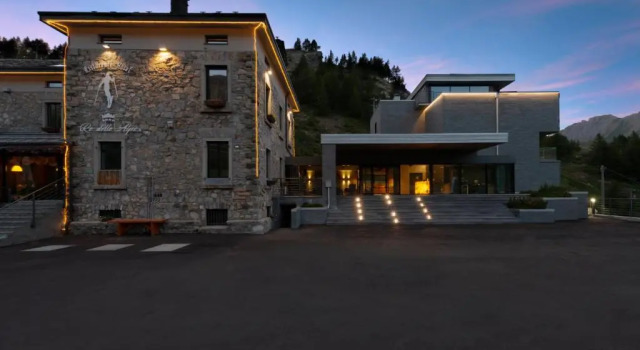 Re Delle Alpi Resort & Spa, 4 Stelle Superior, Забронировать Отель Отели Валле д'аосты с бассейном, Бассейн