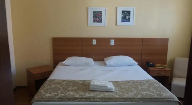 Rhuds Hotel, Забронировать Отель Консельейру-Лафаети Минас-Жерайс