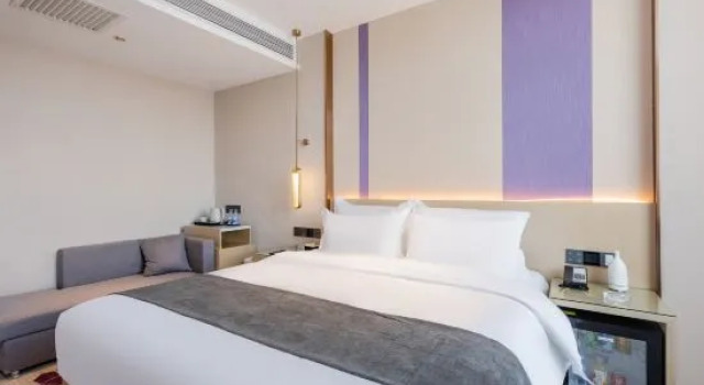 Люкс Deluxe LAVANDE HOTELS (Qitaihe Passenger Terminal Store)