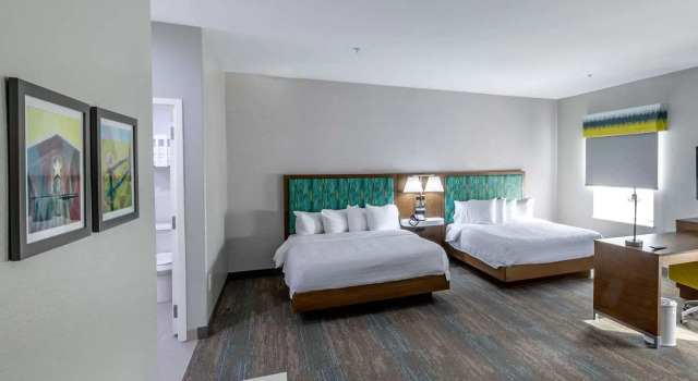 Люкс Hampton Inn & Suites Cleburne