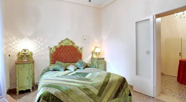 Grimaldi Apartments - Ca della Torre, Забронировать Апартаменты/квартира Сан-Марко Венеция, рядом с Accademia Bridge
