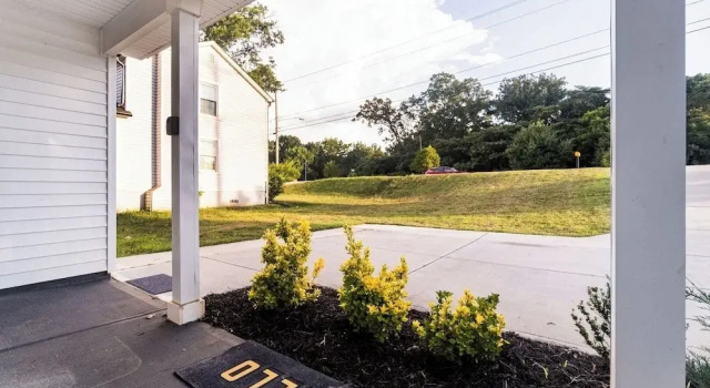 Family-friendly 3BR w/ Hot Tub & Games, Reservar Hotel Charlotte Carolina do Norte