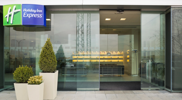 Holiday Inn Express Pamplona by IHG, Book Hotel Aranguren Spain