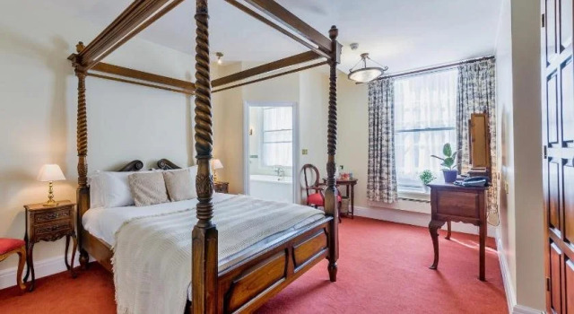 The White Hart Hotel, Забронировать Отель Уэлин-Гарден-Сити Хартфордшир