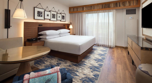 Двухместный номер Deluxe с видом на бассейн Sheraton Grand at Wild Horse Pass