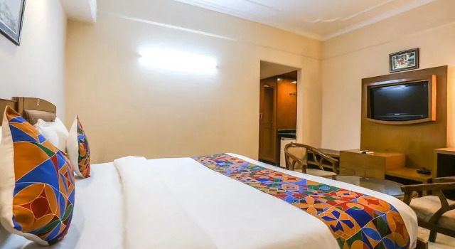 FabHotel Comfort Residency II, Забронировать Отель Гургаон Gurgaon Region, рядом с Улица Гольф-Корс-роуд