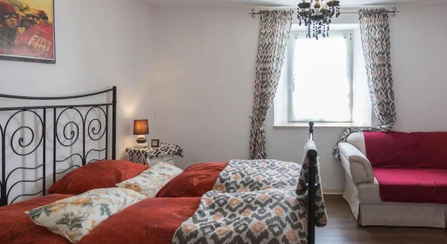 Wohnung am Nurburgring, Rezervați Apartament Drees Rheinland-Pfalz