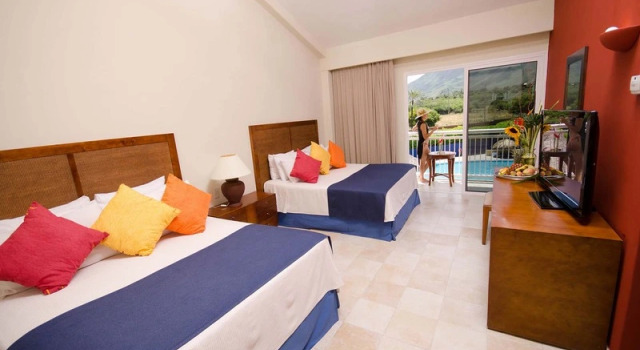 Двухместный номер Standard с балконом Hesperia Playa el Agua
