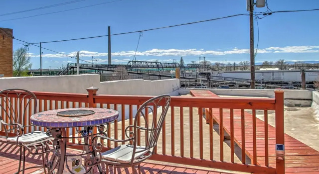 Vintage Downtown Laramie Apartment w/ Deck!