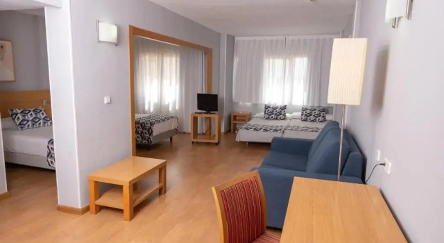 Трёхместный номер Standard Hotel Beleret