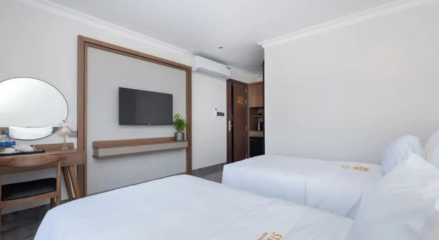 Двухместный номер Standard с балконом STELLA Hotel & Apartment