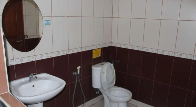 Suite 678 Hotel Cawang