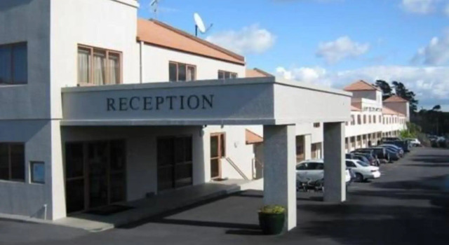 Albany Executive Motor Inn
