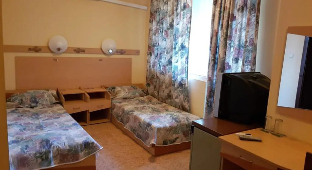 Семейный номер Standard с балконом и с красивым видом из окна Krasi Hotel