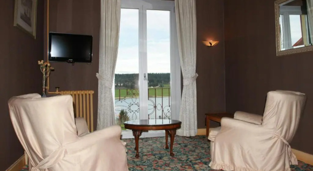 Люкс Hôtel-Restaurant Le Lac