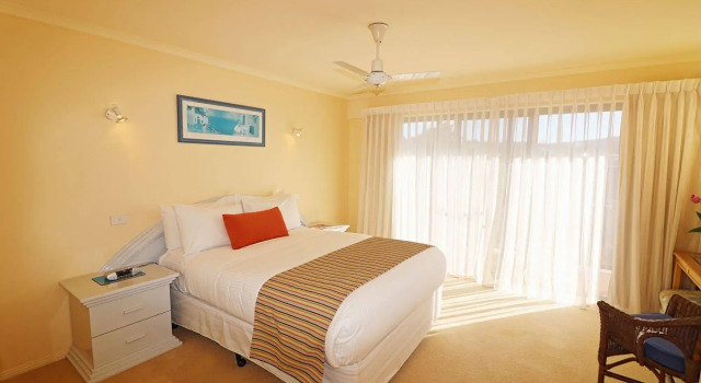 Ocean Breakers, Забронировать Апартаменты/квартира Меримбула Sapphire Coast, рядом с Пляж Шорт-Пойнт-Бич
