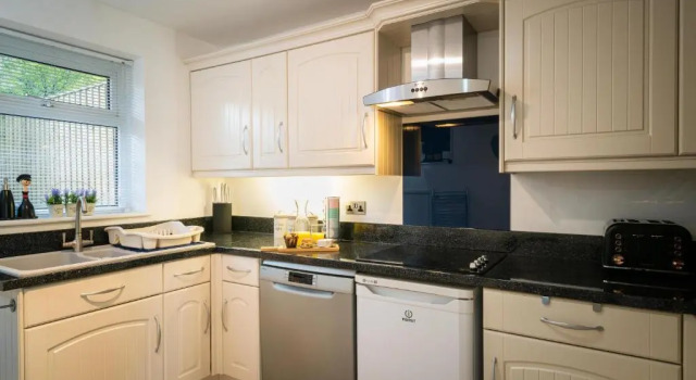 Exeter city centre entire house with parking, Book Hotel Hoteller i Exeter med parkering, nær Exeter St Davids Train Station, Parkering