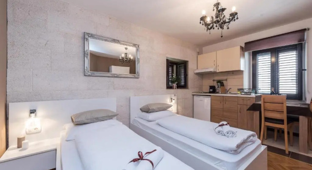 Двухместная студия Apartments Donat