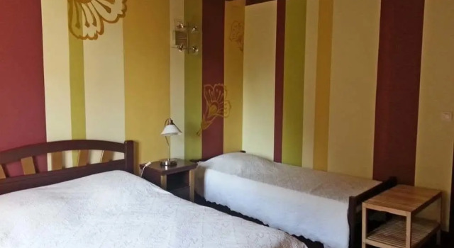 Les Basses Portes, Rezervați Hotel Saint-Baudille-de-la-Tour 