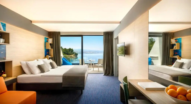 Номер семейный Superior с балконом и с видом на море Hotel Ičići - by Liburnia Hotels & Villas