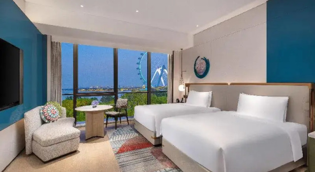 Четырёхместный номер Premium с красивым видом из окна Hotel Indigo Suzhou Jinji Lake by IHG