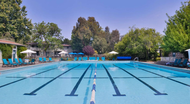 Кровать в общем номере Best Western Corte Madera Inn