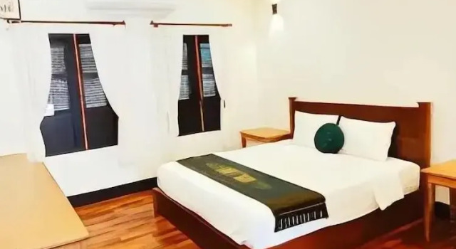 Номер Comfort Opera Premier Hotel