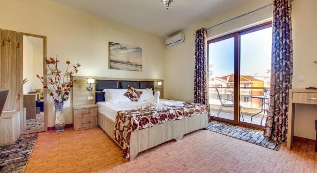 Четырёхместный номер Standard с балконом Spa Hotel Montefila