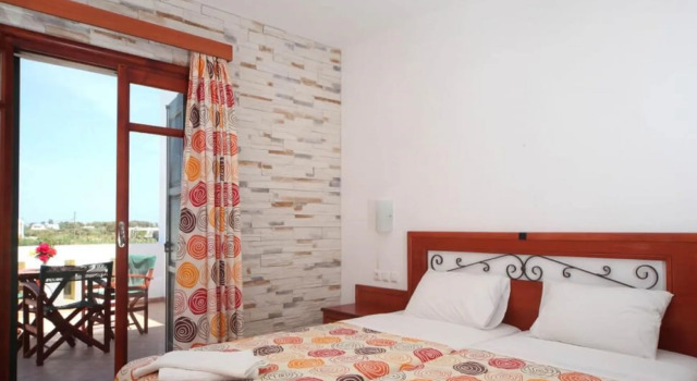 Plaka Hotel II