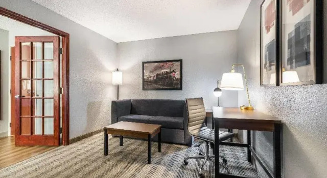 Люкс Superior c 1 комнатой AmericInn by Wyndham Mounds View Minneapolis