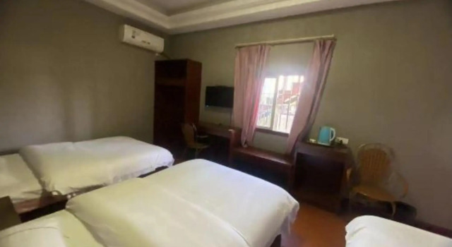Fengrui Business Hotel