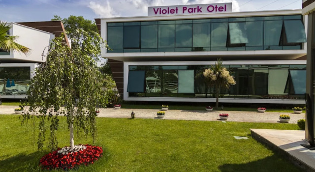 Violet Park Otel, Varaa Hotelli Hotellit Marmara-alue pysäköinnillä, Pysäköinti